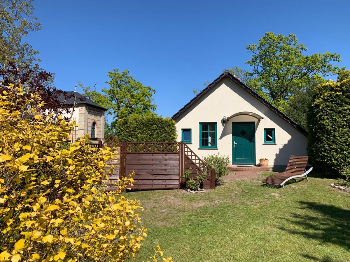 „Rentmeisterhaus Basedow“ Basedow (Mecklenburg-Vorpommern) Exterior foto
