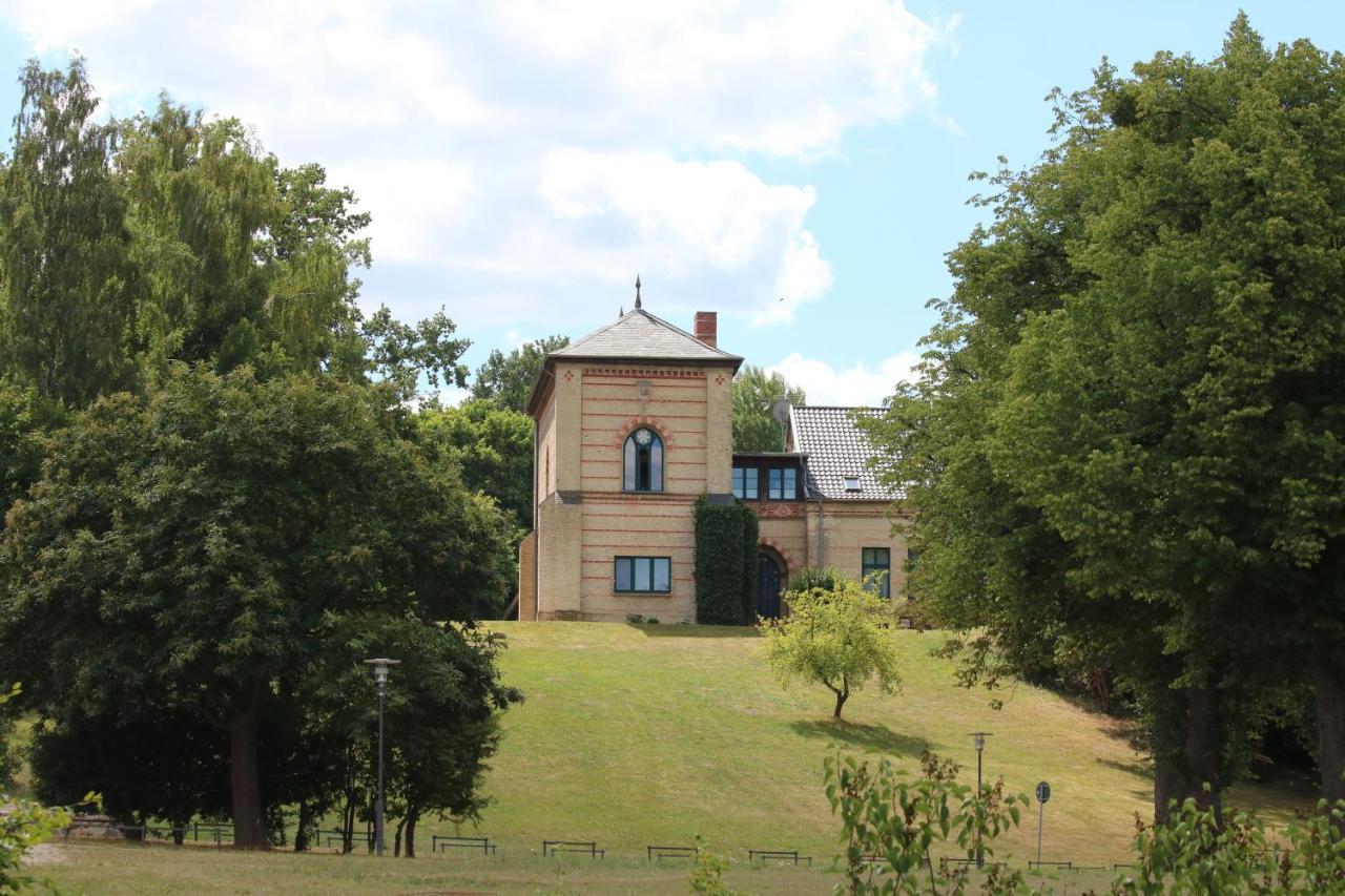 „Rentmeisterhaus Basedow“ Basedow (Mecklenburg-Vorpommern) Exterior foto